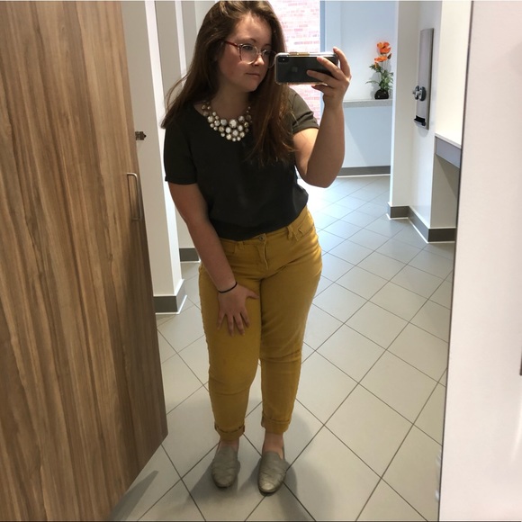 Meet your Posher, Kaleigh - Picture 5 of 8